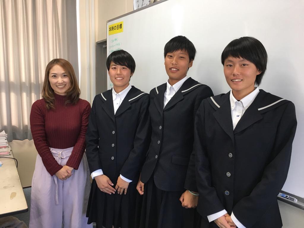 １２月３１日 岐阜各務野高校 ホッケー部 河合珠音選手、真田遥果選手、五島千那美選手！｜ブログ｜FM GIFU［エフエム岐阜］